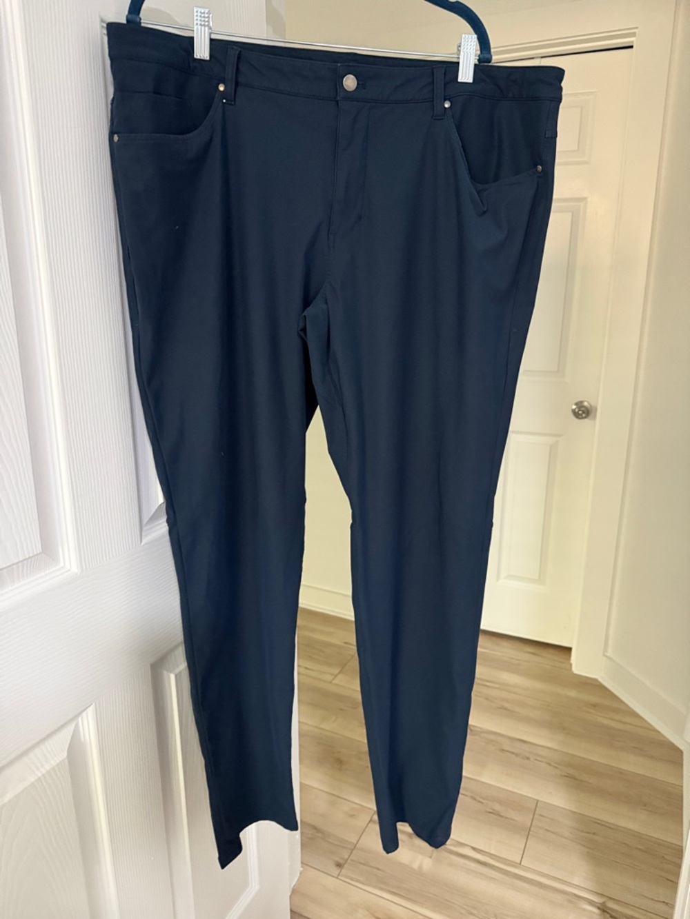 Lululemon ABC Men's  Straight Leg Pants - Navy